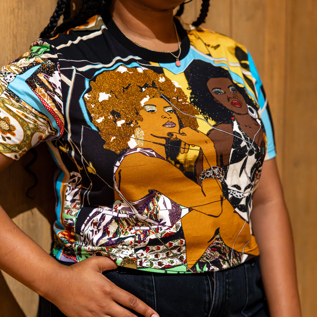 Trois Femme Noir Cropped Tee
