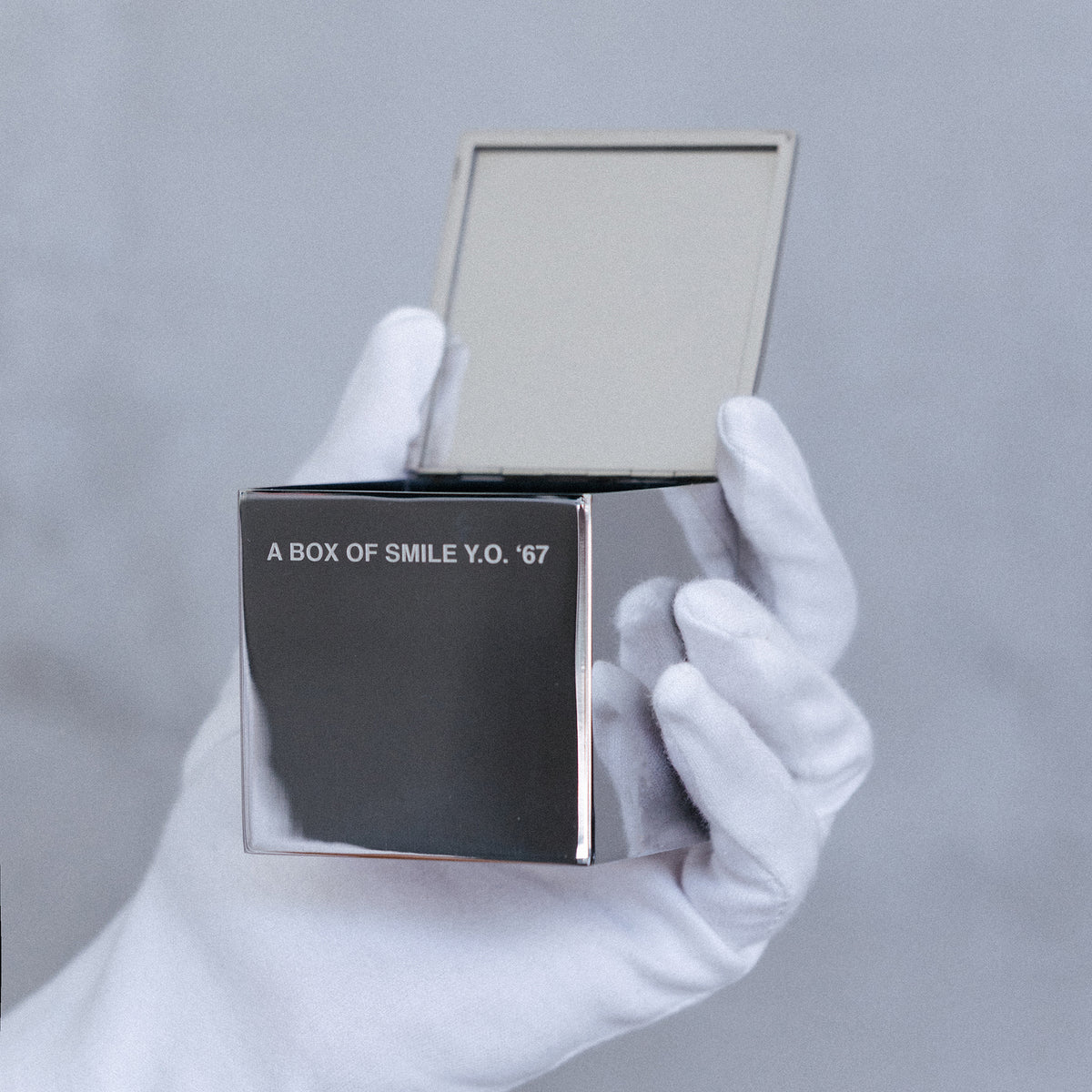 Yoko Ono, A BOX OF SMILE (1967/2026)